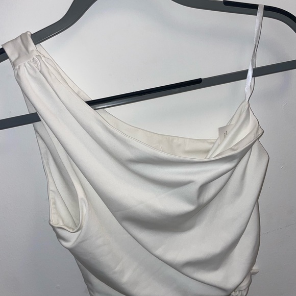 REVOLVE one shoulder crop top (XS/S) - Picture 2 of 4